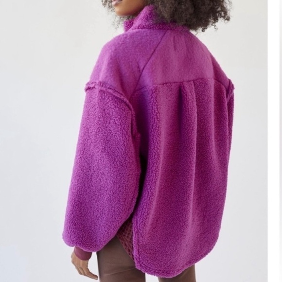 Urban Outfitters BDG Kas Sherpa Pieced
Oversized Pullover Sweatshirt Plum/Purple - Picture 3 of 16